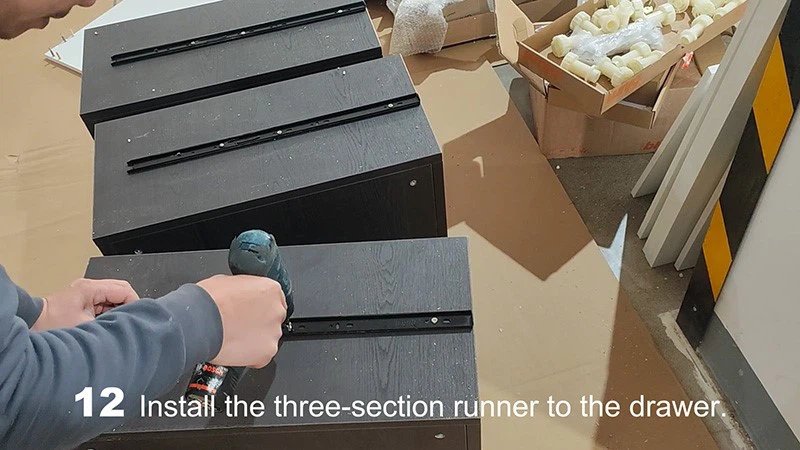 Attach the Drawer Member Attach the Drawer Member